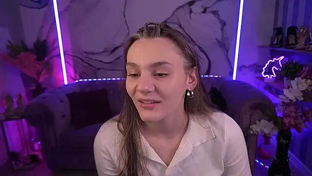 DiamondGoldie online show from September 2025 06:50:01 AM