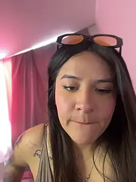 Snapshot of Linda_Bellucci chatting on July 2026 03:36:02 PM Linda Bellucci online show from July 2026 03:36:02 PM