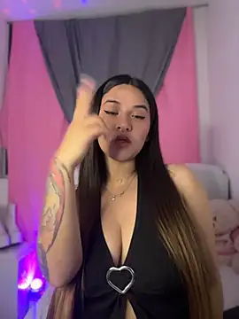 Snapshot of Linda_Bellucci chatting on July 2026 03:04:01 AM Linda Bellucci online show from July 2026 03:04:01 AM