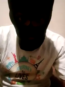 Snapshot of Golonzo1996 chatting on November 2025 09:24:02 PM Golonzo1996 online show from November 2025 09:24:02 PM