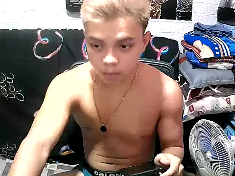 Snapshot of Pinoy_slutcummer69 chatting on June 2026 02:34:02 AM Pinoy slutcummer69 online show from June 2026 02:34:02 AM