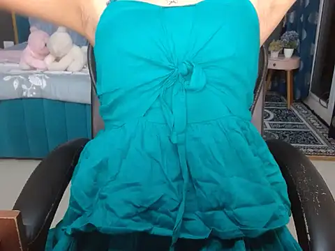 Urlove lily online show from September 2025 03:45:01 PM