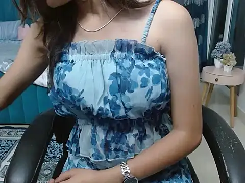 Urlove lily online show from September 2025 02:42:02 PM