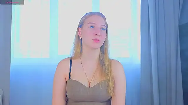 Snapshot of LorettaGladman chatting on September 2025 04:06:02 AM LorettaGladman online show from September 2025 04:06:02 AM