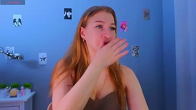 Snapshot of LorettaGladman chatting on October 2025 04:07:02 AM LorettaGladman online show from October 2025 04:07:02 AM