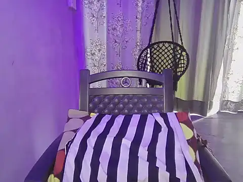 Naina 007 online show from November 2025 07:00:02 AM