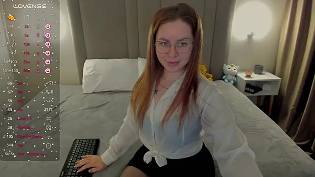 MikaBloom online show from March 2026 01:53:02 AM