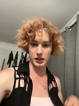 Snapshot of summervera chatting on November 2025 03:25:02 PM summervera online show from November 2025 03:25:02 PM