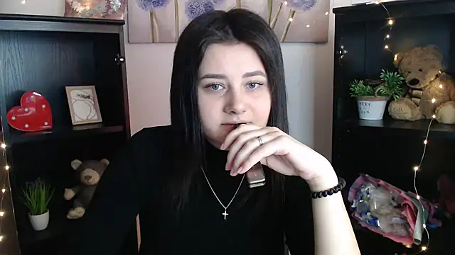 Katrin kiss  online show from February 2026 12:20:01 PM