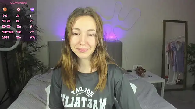 Luna G0ld online show from September 2025 11:54:02 PM