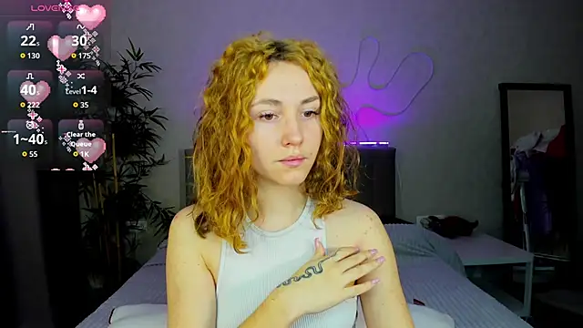 Luna G0ld online show from November 2025 12:09:02 AM