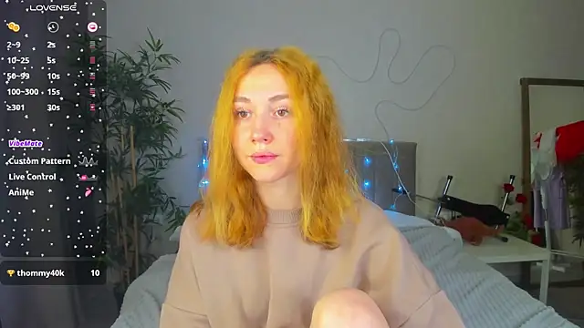 Luna G0ld online show from November 2025 12:03:02 AM