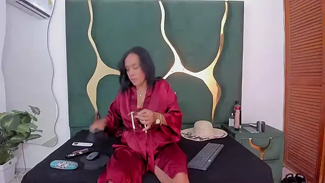 perlaasm online show from October 2025 01:02:02 PM