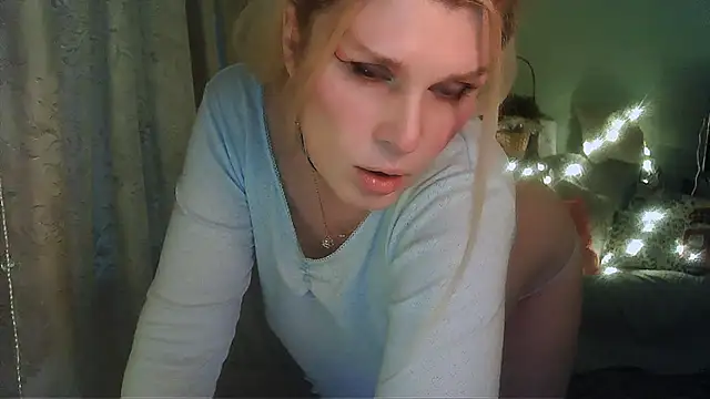 TsPostophere online show from January 2025 01:53:02 PM