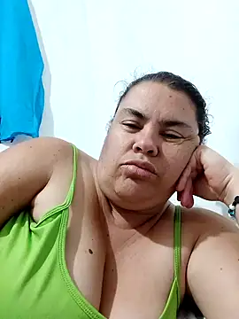 yaneth  online show from September 2025 12:45:01 AM