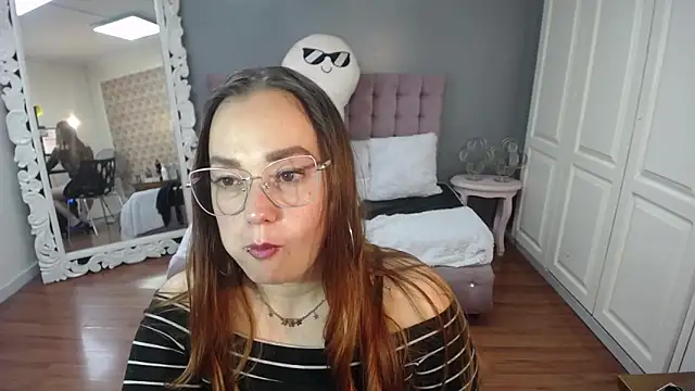 Tammy parker  online show from September 2025 04:25:01 AM