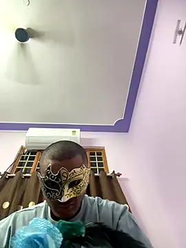 VVcouple online show from November 2025 05:58:02 PM