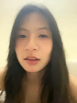 Lil-Gi online show from September 2025 04:46:02 AM