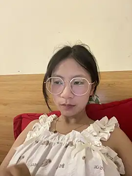 Lil-Gi online show from September 2025 02:20:01 PM