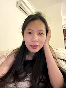 Lil-Gi online show from November 2025 04:40:02 PM