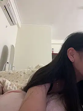 Lil-Gi online show from November 2025 04:43:02 PM