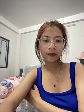 Lil-Gi online show from March 2026 03:45:01 PM