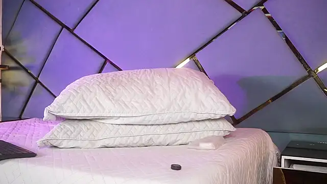 marcela rojas online show from February 2026 11:39:01 AM