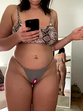 chloedlm5 online show from October 2025 10:47:01 AM