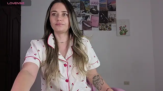 Veronika  Winslow  online show from February 2026 09:19:02 AM