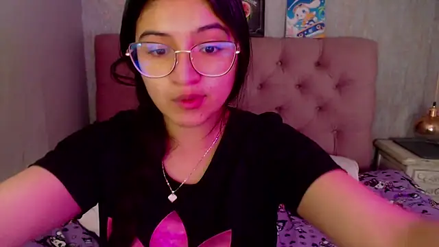 laurenelove online show from September 2025 03:08:01 AM