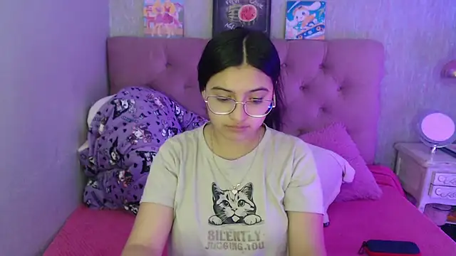 laurenelove online show from October 2025 03:06:01 AM