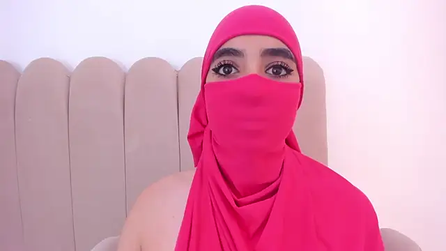 Snapshot of nayiraa_ chatting on February 2026 06:38:01 PM nayiraa online show from February 2026 06:38:01 PM