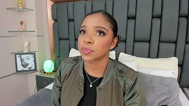 LisaMendez online show from October 2025 03:51:02 AM