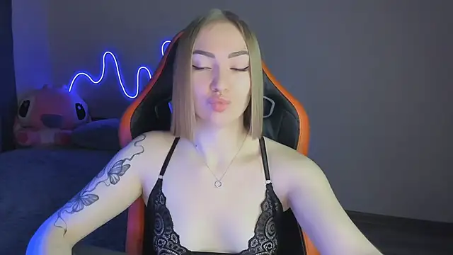 LaraKrein lk online show from November 2025 03:12:01 PM