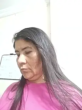 Snapshot of kiraGeiner chatting on September 2025 10:59:02 PM kiraGeiner online show from September 2025 10:59:02 PM