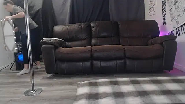 thewildechase online show from December 2025 01:58:02 AM