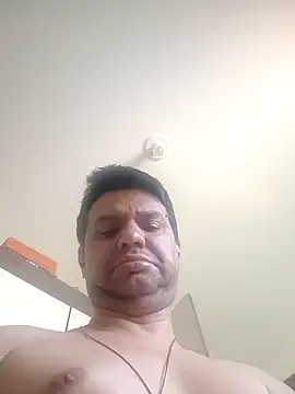 Crocante Hot online show from November 2025 03:30:02 PM