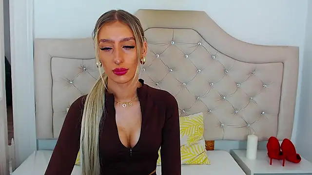 Snapshot of NatalieSensual chatting on November 2025 08:58:02 AM NatalieSensual online show from November 2025 08:58:02 AM