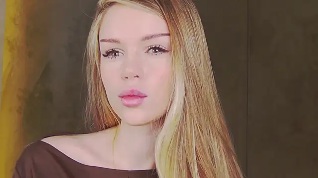 MarilynNova online show from April 2026 05:19:01 AM