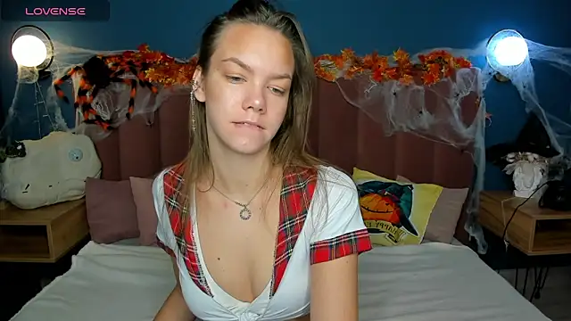 Vickie Smith online show from October 2025 01:30:01 AM