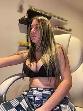 Snapshot of Sharon_07 chatting on March 2025 02:46:02 AM Sharon 07 online show from March 2025 02:46:02 AM