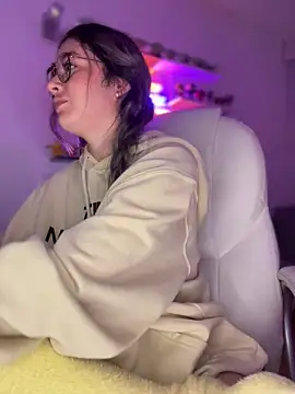 Snapshot of Sharon_07 chatting on March 2025 05:54:01 AM Sharon 07 online show from March 2025 05:54:01 AM