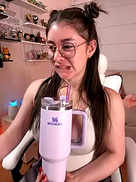 Snapshot of Sharon_07 chatting on October 2025 12:08:01 AM Sharon 07 online show from October 2025 12:08:01 AM