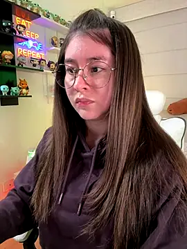 Snapshot of Sharon_07 chatting on November 2025 11:28:01 PM Sharon 07 online show from November 2025 11:28:01 PM