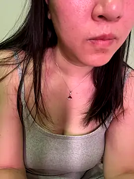 Liqinqin online show from October 2025 12:25:01 PM