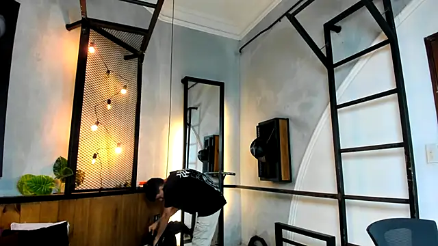 Dani mc1 online show from October 2025 11:46:02 AM