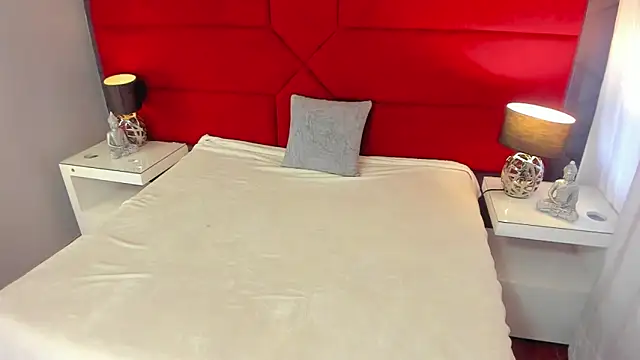 Snapshot of Little_vel chatting on September 2025 09:37:01 PM Little vel online show from September 2025 09:37:01 PM