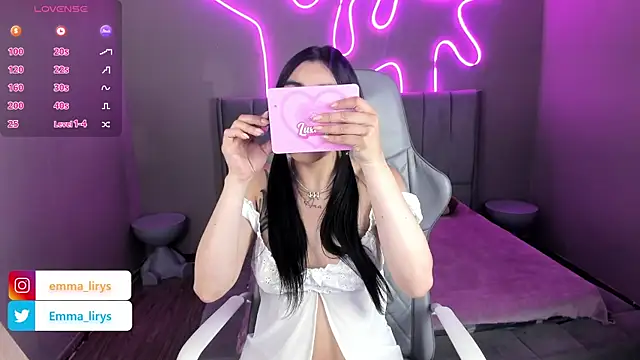 Emma and Issac online show from September 2025 04:23:01 AM