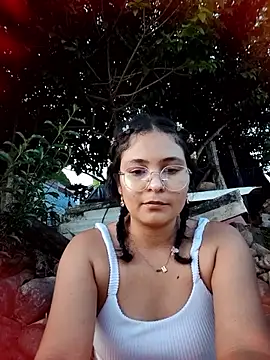 Lily-o online show from October 2025 10:42:01 PM