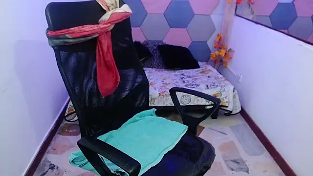 Snapshot of AmandaPeet chatting on September 2025 07:58:02 PM AmandaPeet online show from September 2025 07:58:02 PM